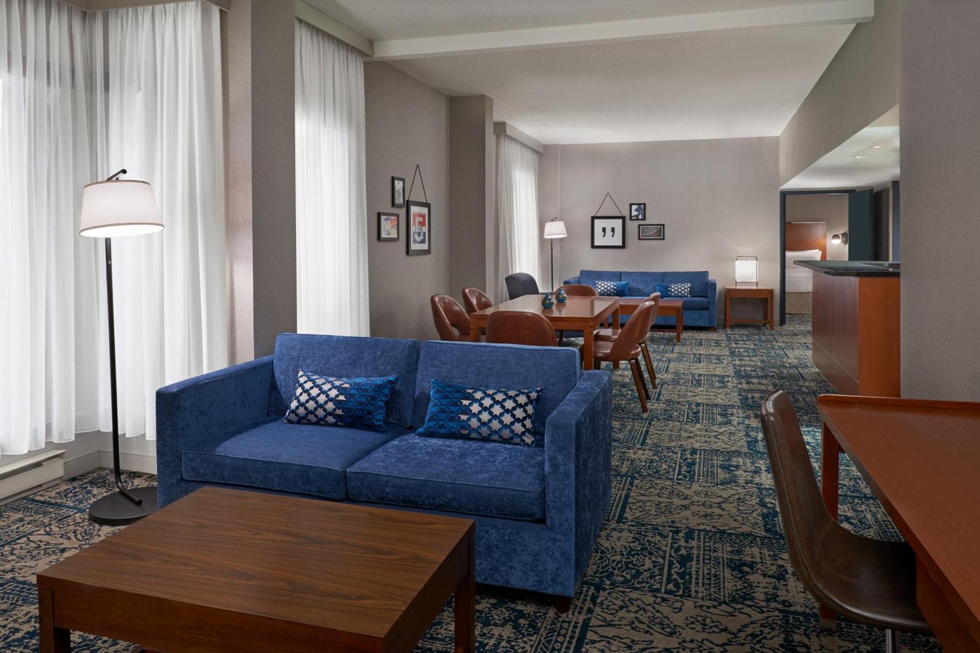 Four Points By Sheraton Hotel & Conference Centre Gatineau-Ottawa Экстерьер фото